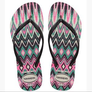 Slim Geometric Flip Flop